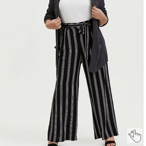 Torrid - SELF TIE - WIDE LEG PANT